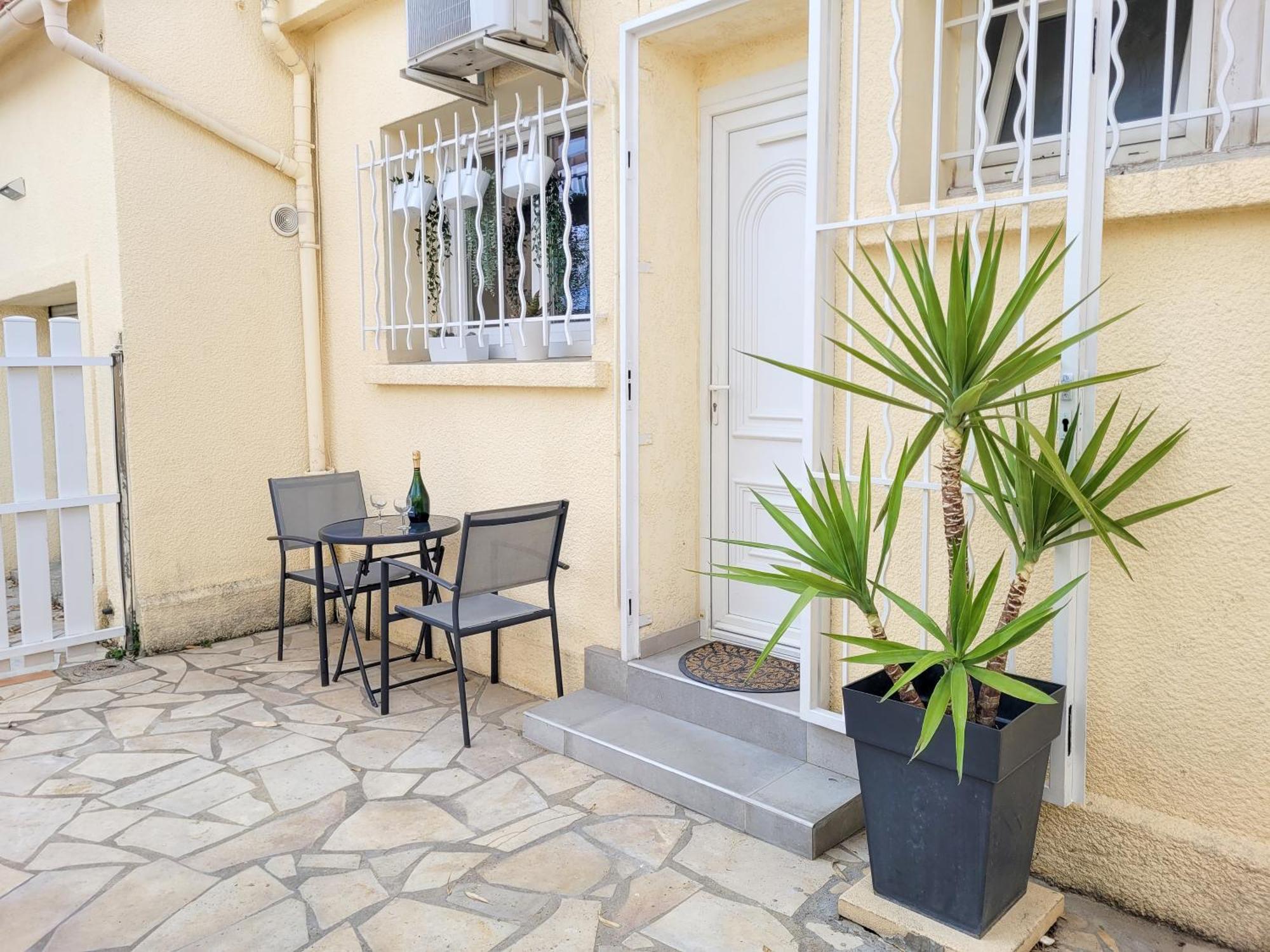 Chambre Climatisee Lit Double - Proche Tram & Centre Apartment Montpellier Exterior photo